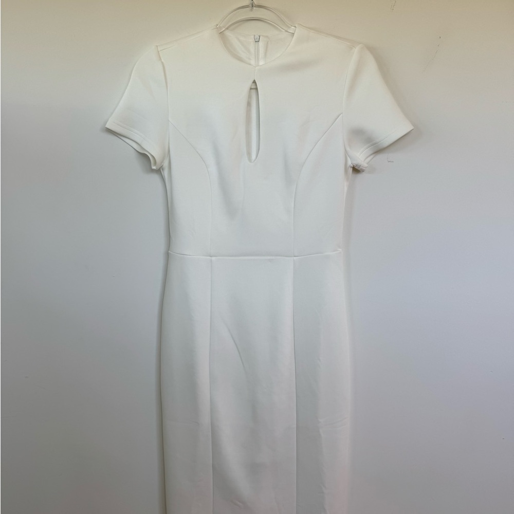 Taylored slim fit Ivory Dress